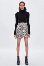 Load image into Gallery viewer, SNAKESKIN PRINT MINI SKIRT