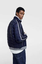 Load image into Gallery viewer, PUFFER JACKET WITH SIDE TAPING