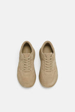 Load image into Gallery viewer, SPLIT SUEDE PLATFORM SNEAKERS