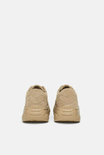 Load image into Gallery viewer, SPLIT SUEDE PLATFORM SNEAKERS