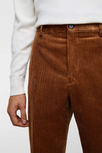 Load image into Gallery viewer, CORDUROY TROUSERS