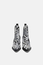 Load image into Gallery viewer, COWBOY ANKLE BOOTS