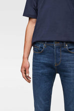 Load image into Gallery viewer, PREMIUM SLIM FIT JEANS