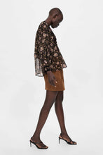 Load image into Gallery viewer, FLORAL PRINT BLOUSE