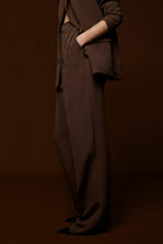 Load image into Gallery viewer, PLEATED TROUSERS