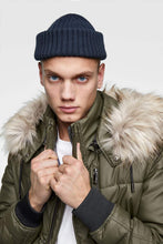 Load image into Gallery viewer, PUFFER JACKET WITH HOOD